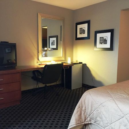 Chestnut Tree Inn Portland Mall 205 Bagian luar foto
