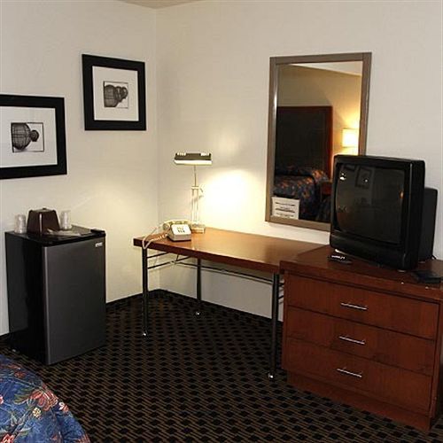 Chestnut Tree Inn Portland Mall 205 Bagian luar foto