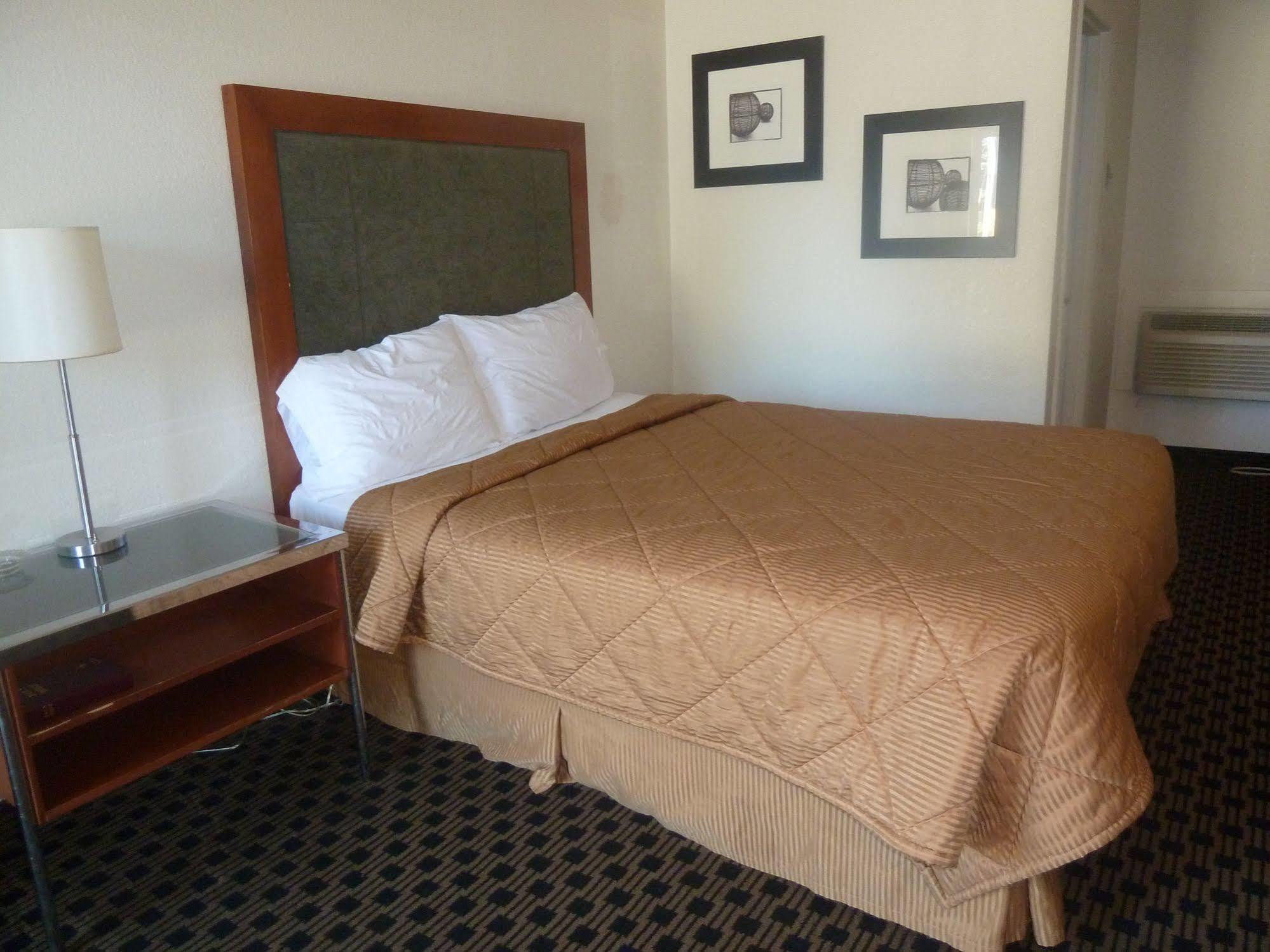 Chestnut Tree Inn Portland Mall 205 Bagian luar foto